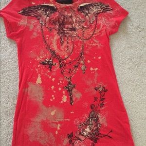 Red T-shirt with design